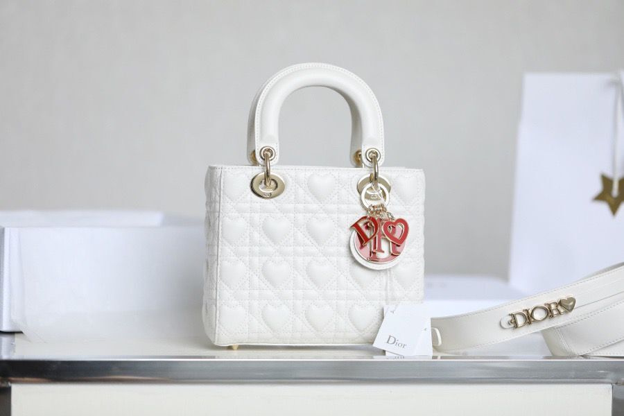 LADY DIOR MY ABCDIOR BAG Cannage Heart Original Lambskin Bag M0539O White