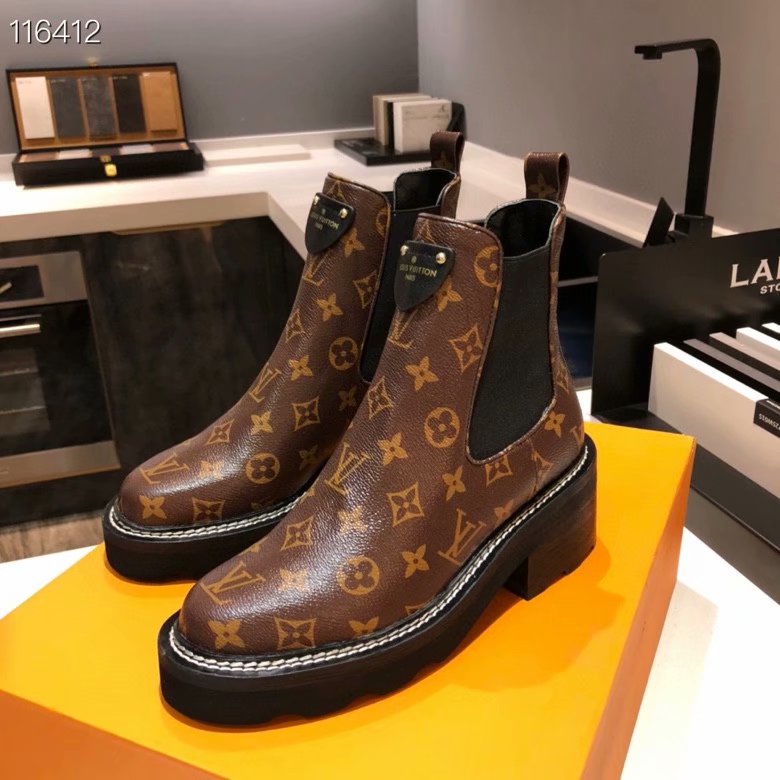 Louis Vuitton Shoes LV1118LS-2