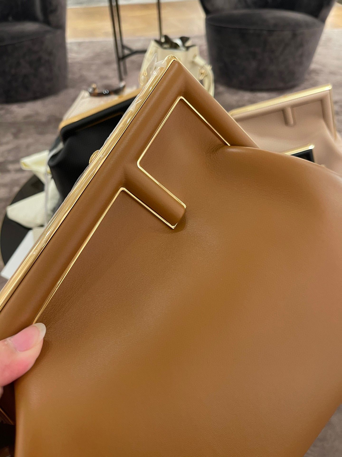 Fendi Original Leather Clutch Bag 56833 Brown