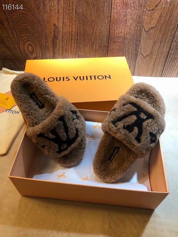 Louis Vuitton Shoes LV1123KK-5
