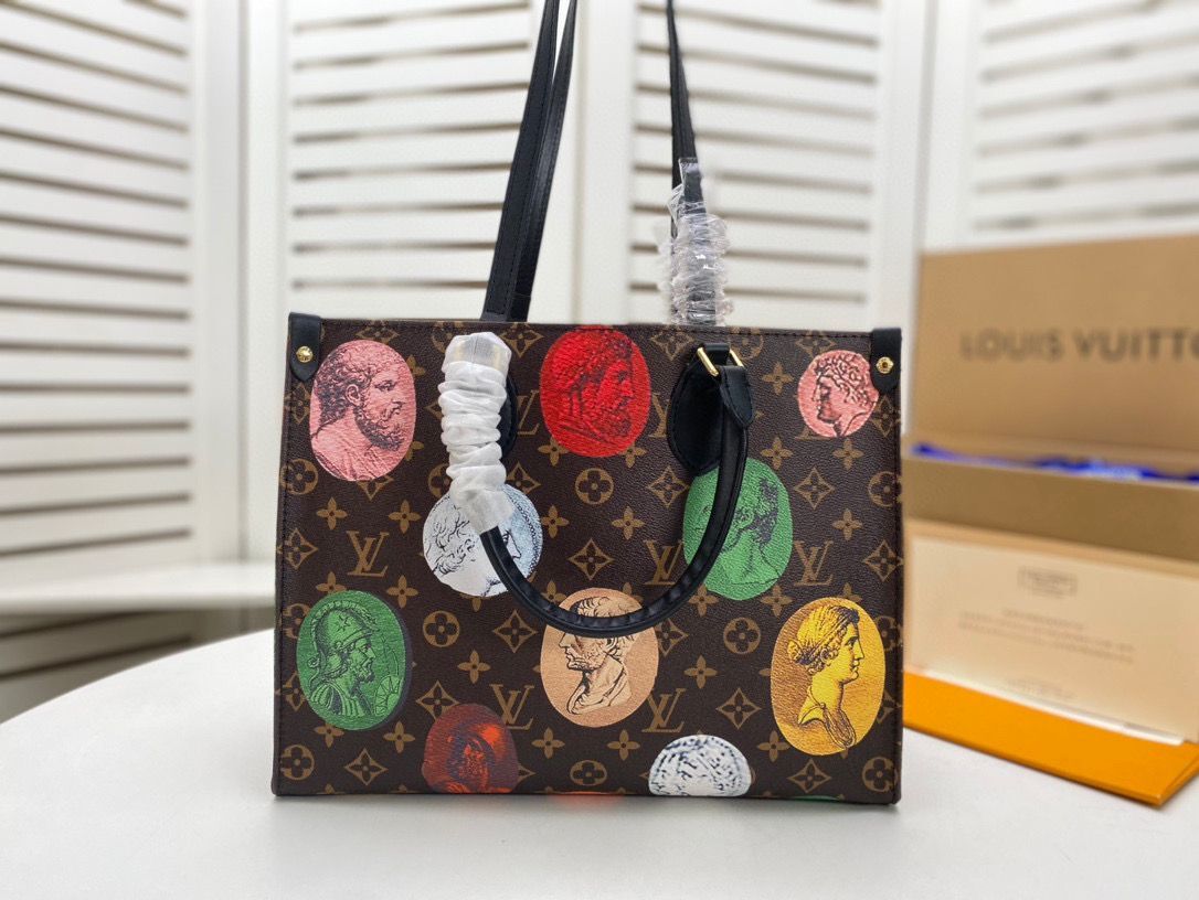 Louis Vuitton ONTHEGO Monogram Cameo MM M59245 Coin 