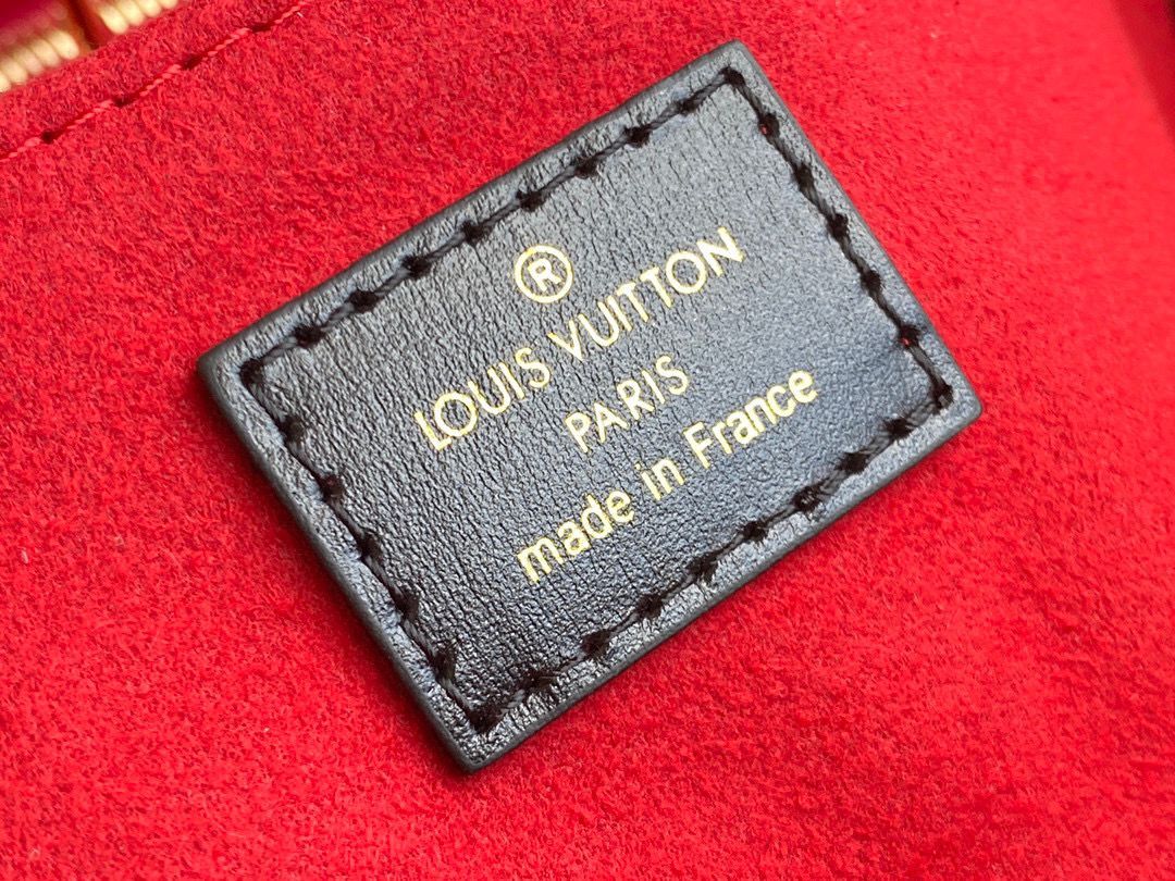 Louis Vuitton ONTHEGO Monogram MM M45888 Love 
