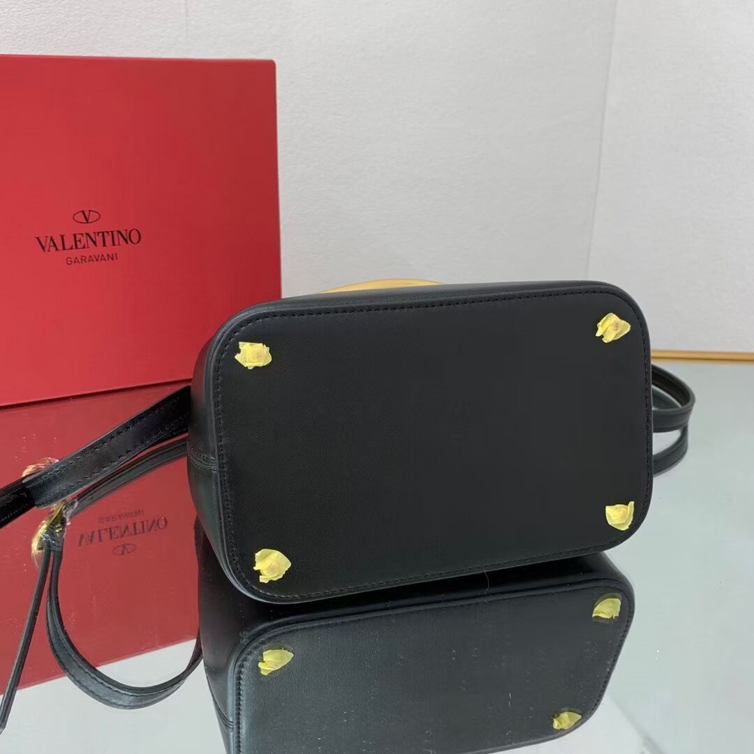 VALENTINO calf leather handbag V0754 black