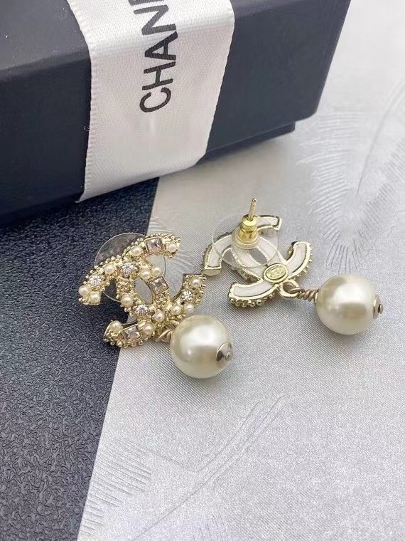 Chanel Earrings CE6685