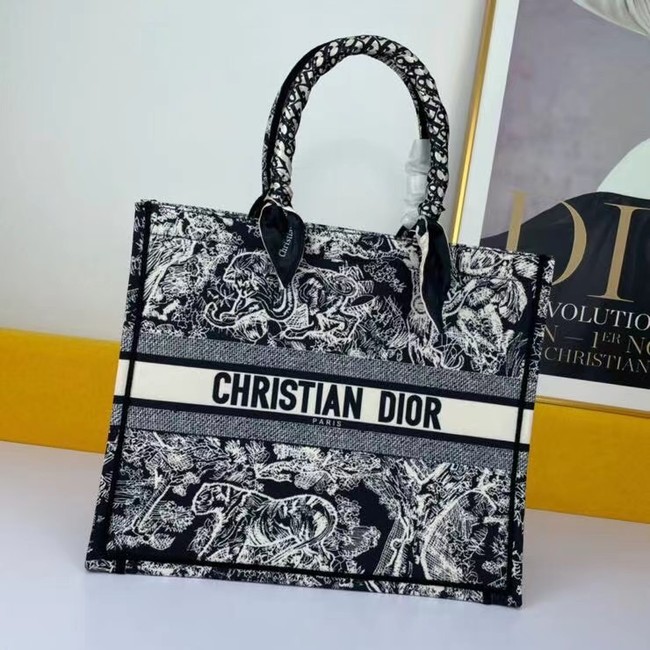 DIOR BOOK TOTE Multicolor Embroidery M1297ZR