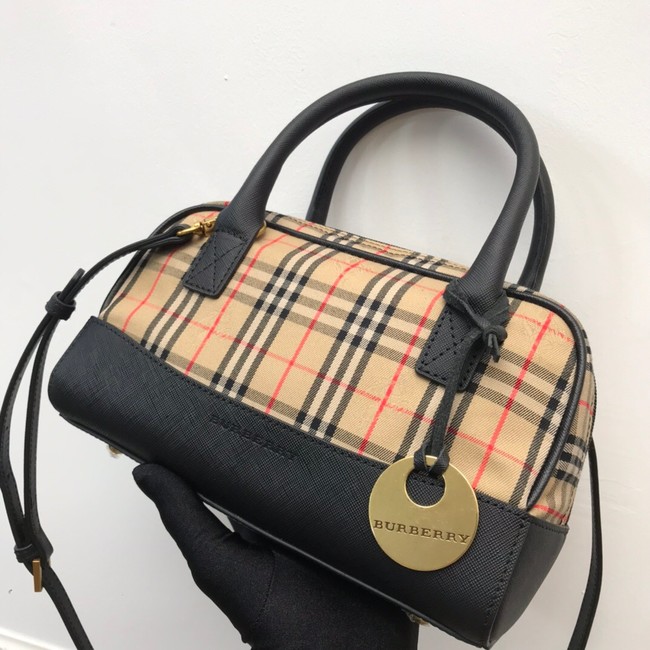 BurBerry Leather Shoulder Bag 90111 black