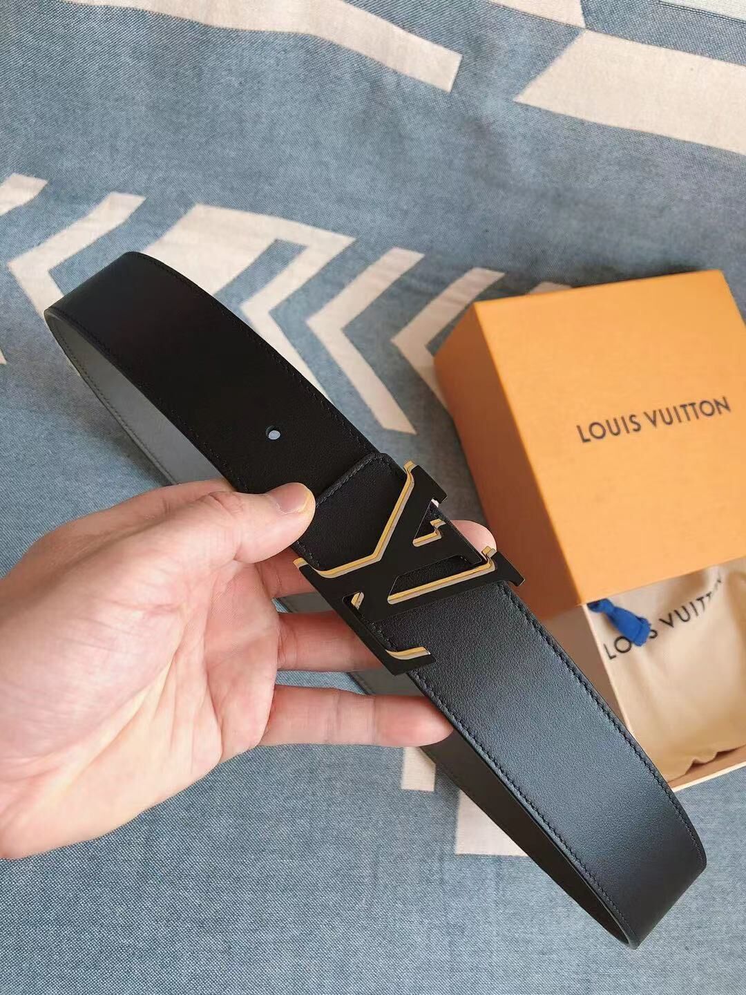 Louis Vuitton OPTIC 40MM REVERSIBLE BELT M0226T BLACK