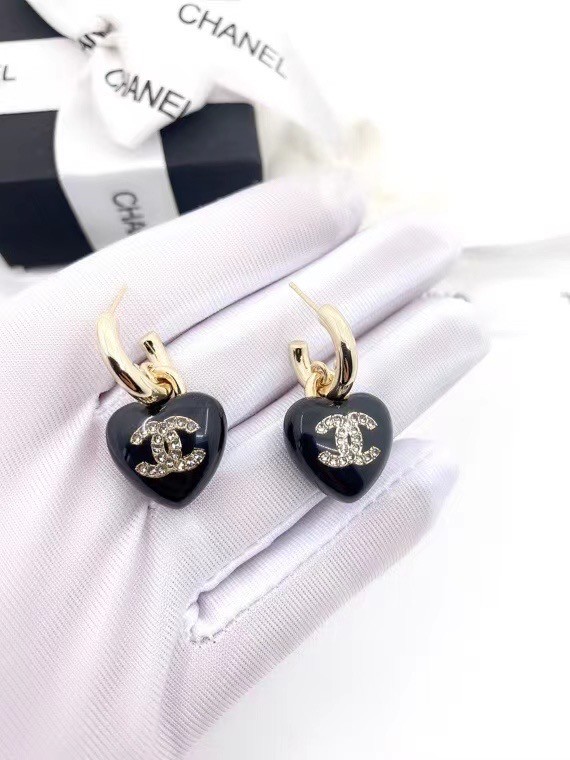 Chanel Earrings CE6702