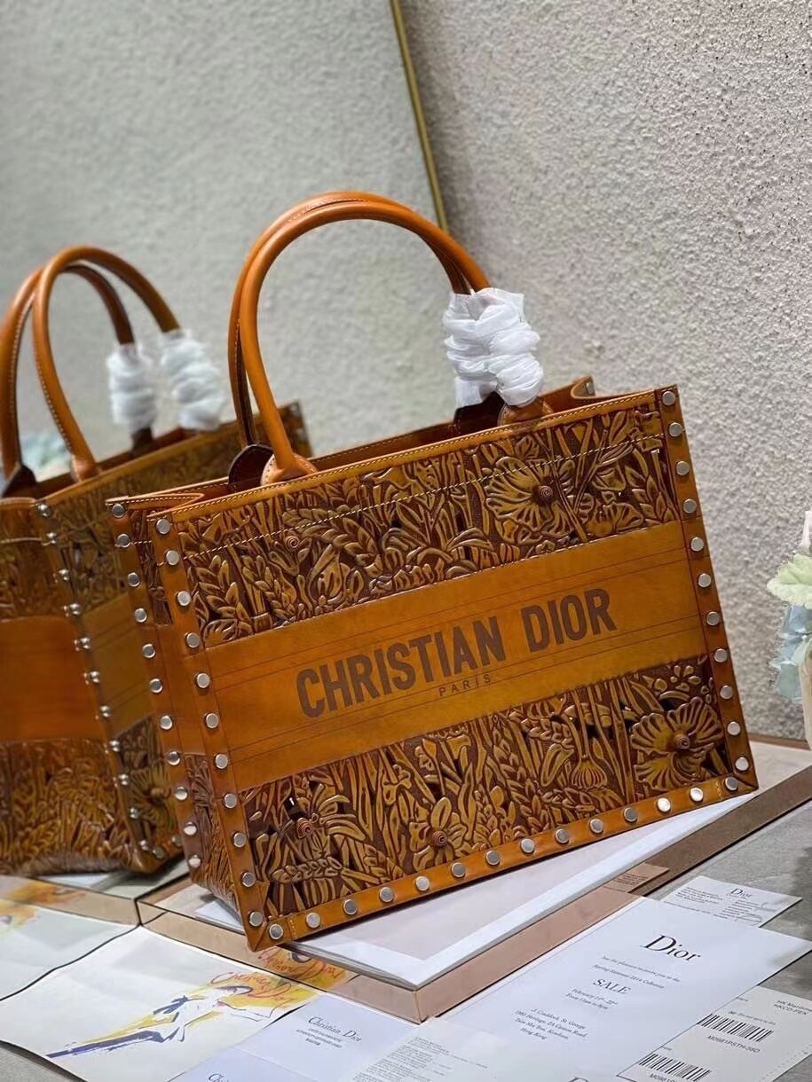 DIOR BOOK TOTE Multicolor Embroidery M1296ZR-17 YELLOW