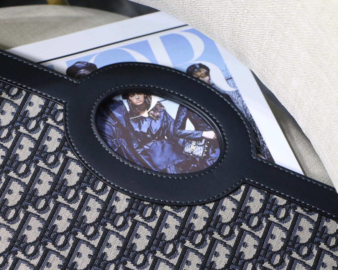 Dior Oblique Canvas Handle Cluth Bag M9009 Blue