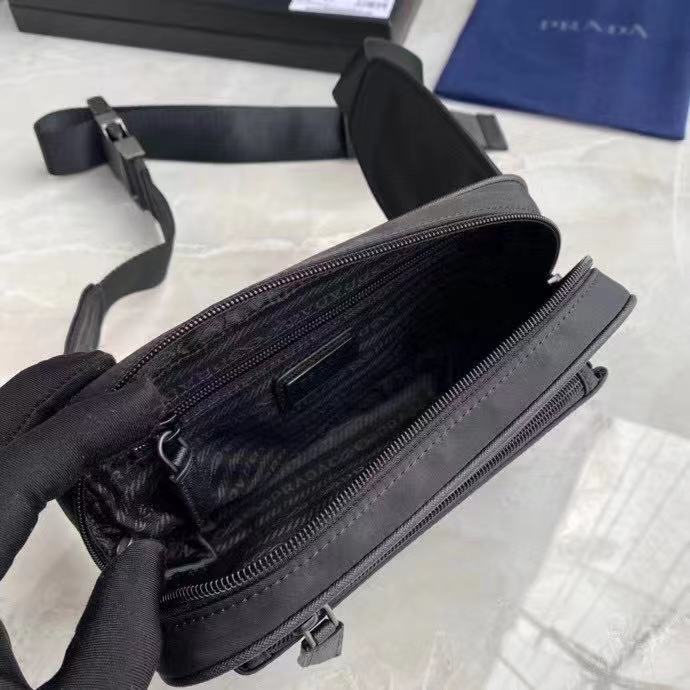 Prada Re-Edition nylon Pocket 82044 BLACK