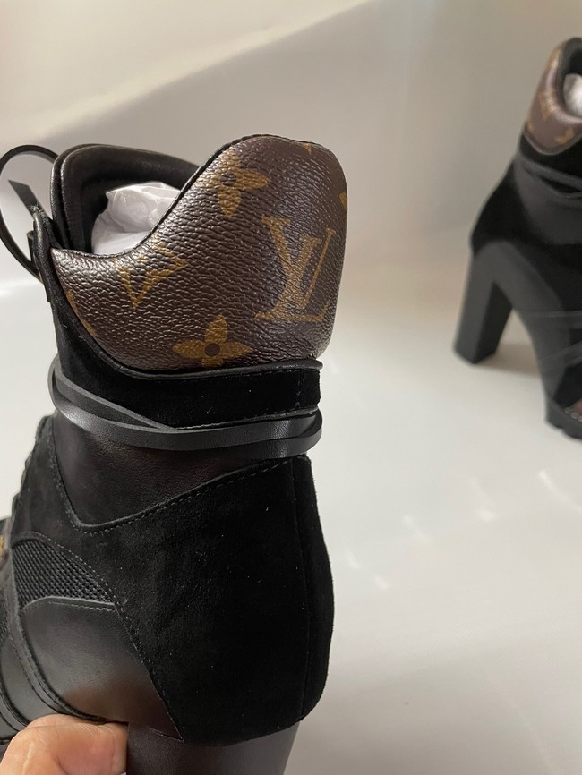 Louis Vuitton STAR TRAIL ANKLE BOOT 1A94O1