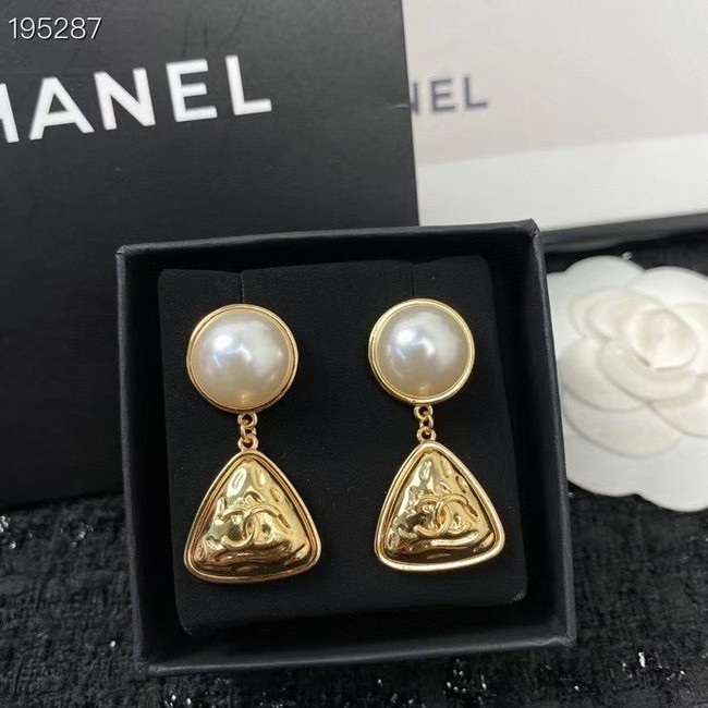 Chanel Earrings CE6828