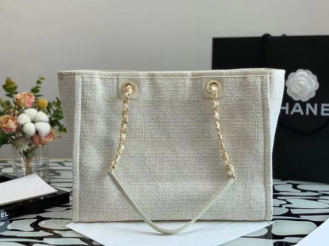 Chanel Shopping bag MM A67001 White