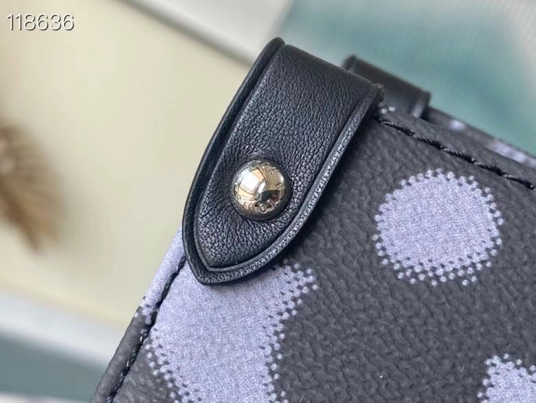 Louis Vuitton ONTHEGO MM M45586 black