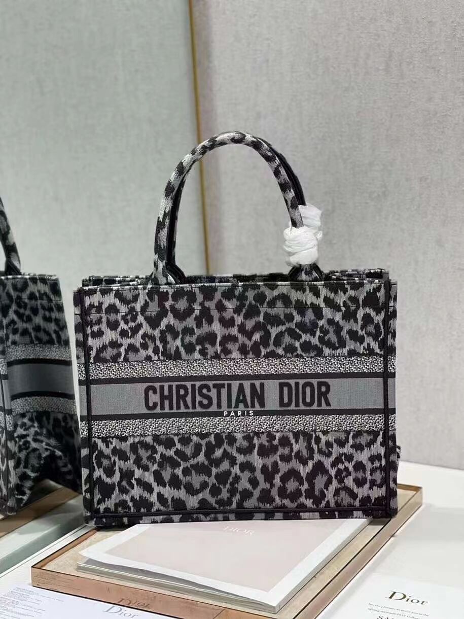 DIOR BOOK TOTE Embroidery M1296ZR Black leopard print