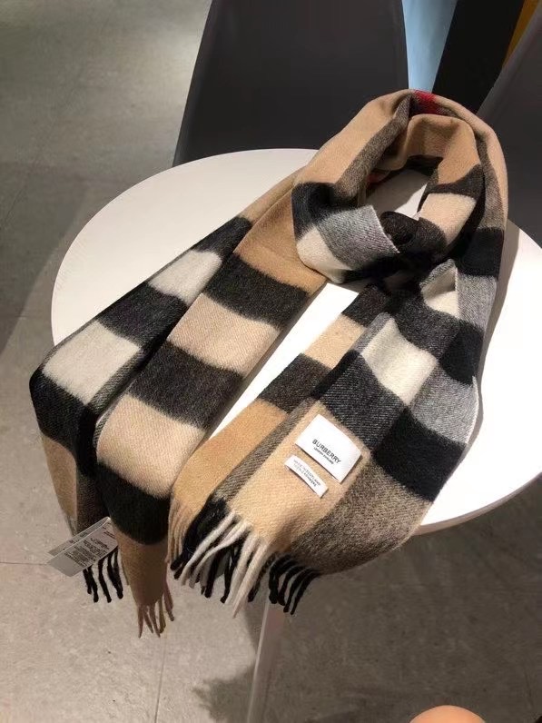 Burberry scarf Wool&Cashmere 33681