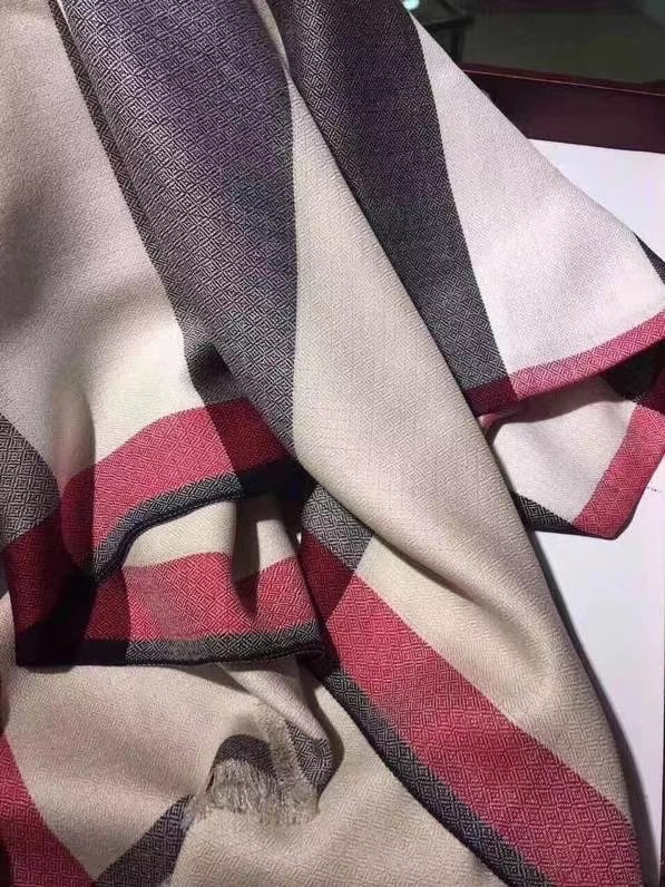 Burberry scarf Wool&Cashmere 33659-3
