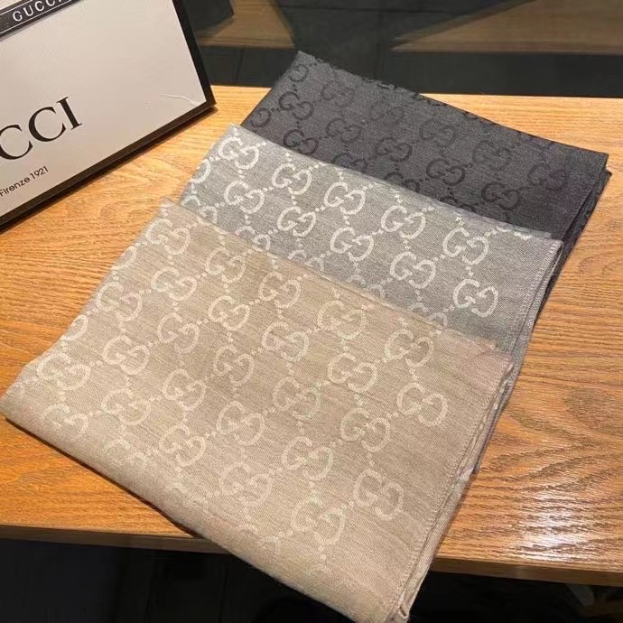 Gucci scarf Wool&Cashmere 33664-2