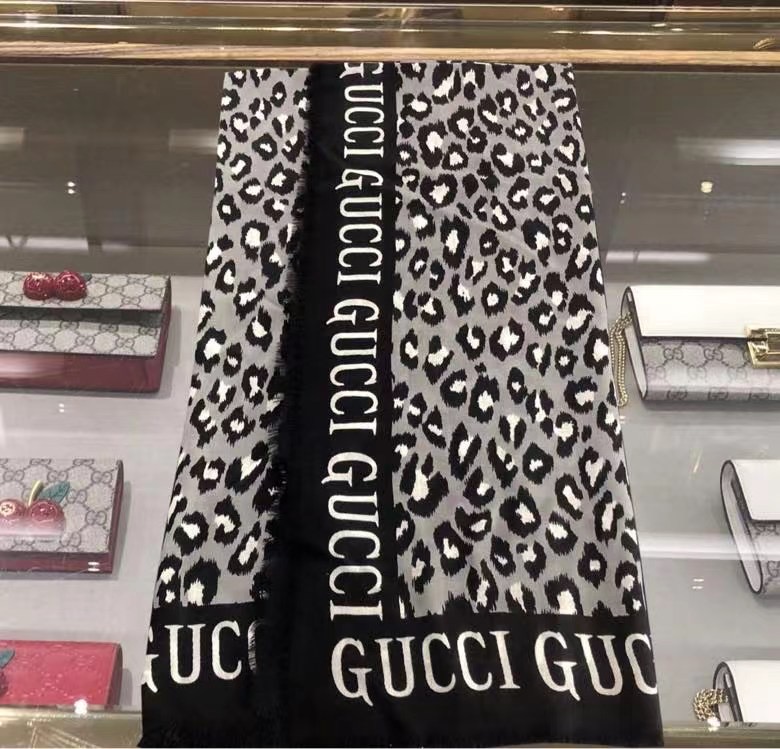 Gucci scarf Wool&Cashmere 33668-2