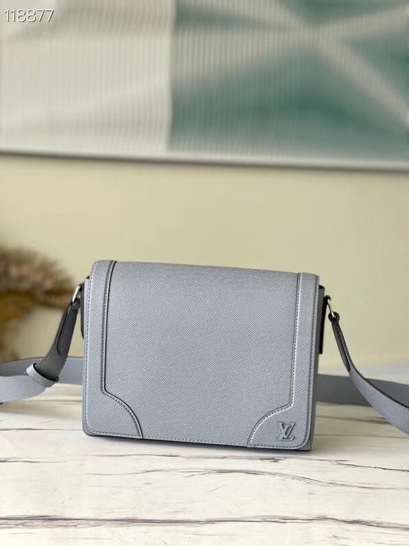 Louis Vuitton NEW FLAP MESSENGER M30807 gray