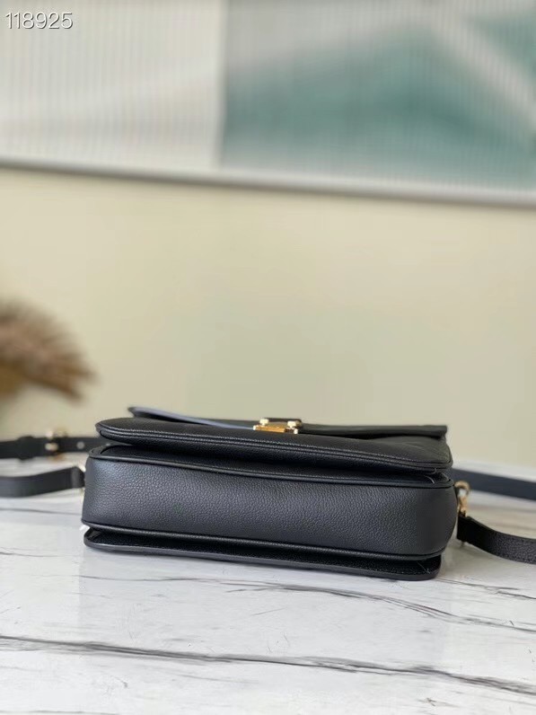 Louis Vuitton POCHETTE METIS M59211 black