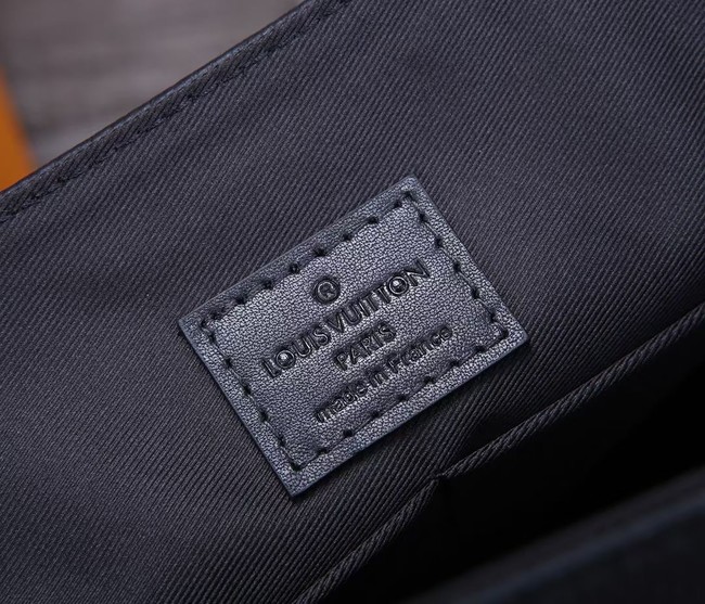 Louis Vuitton CHRISTOPHER MESSENGER M58476 black