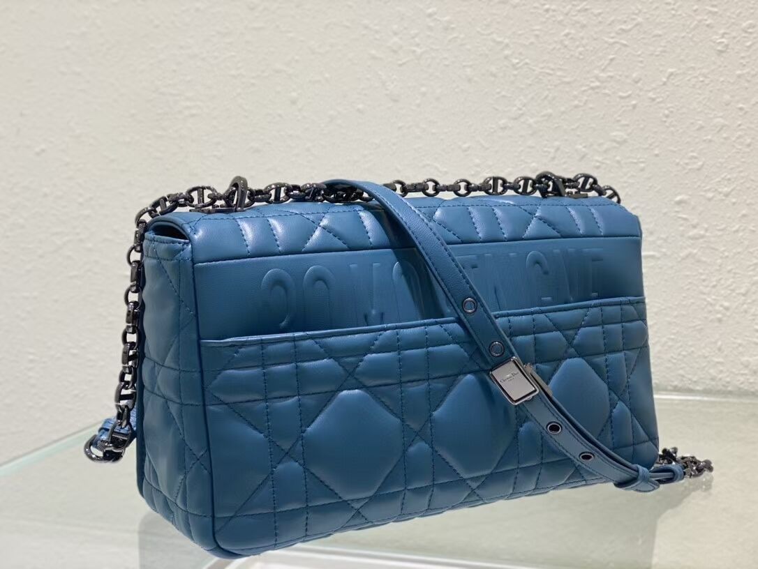 LARGE DIOR CARO BAG Gradient Cannage Lambskin M9243E blue