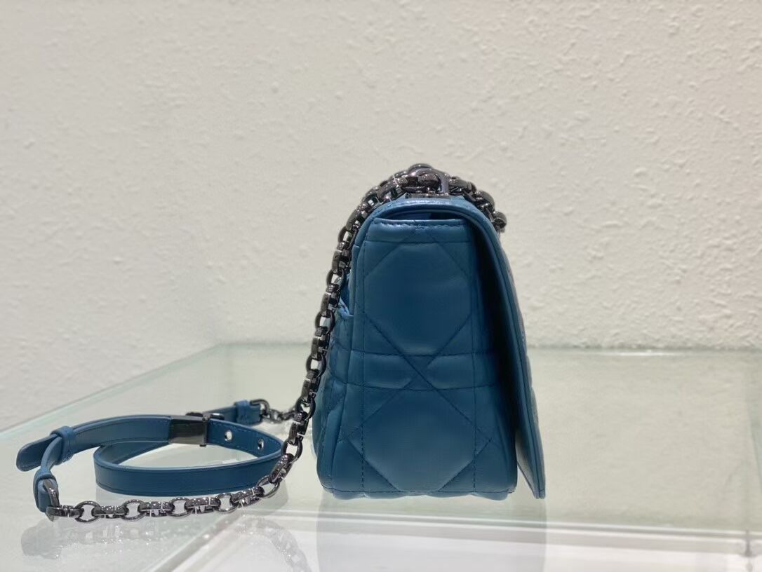 MEDIUM DIOR CARO BAG Gradient Cannage Lambskin M9242WN blue