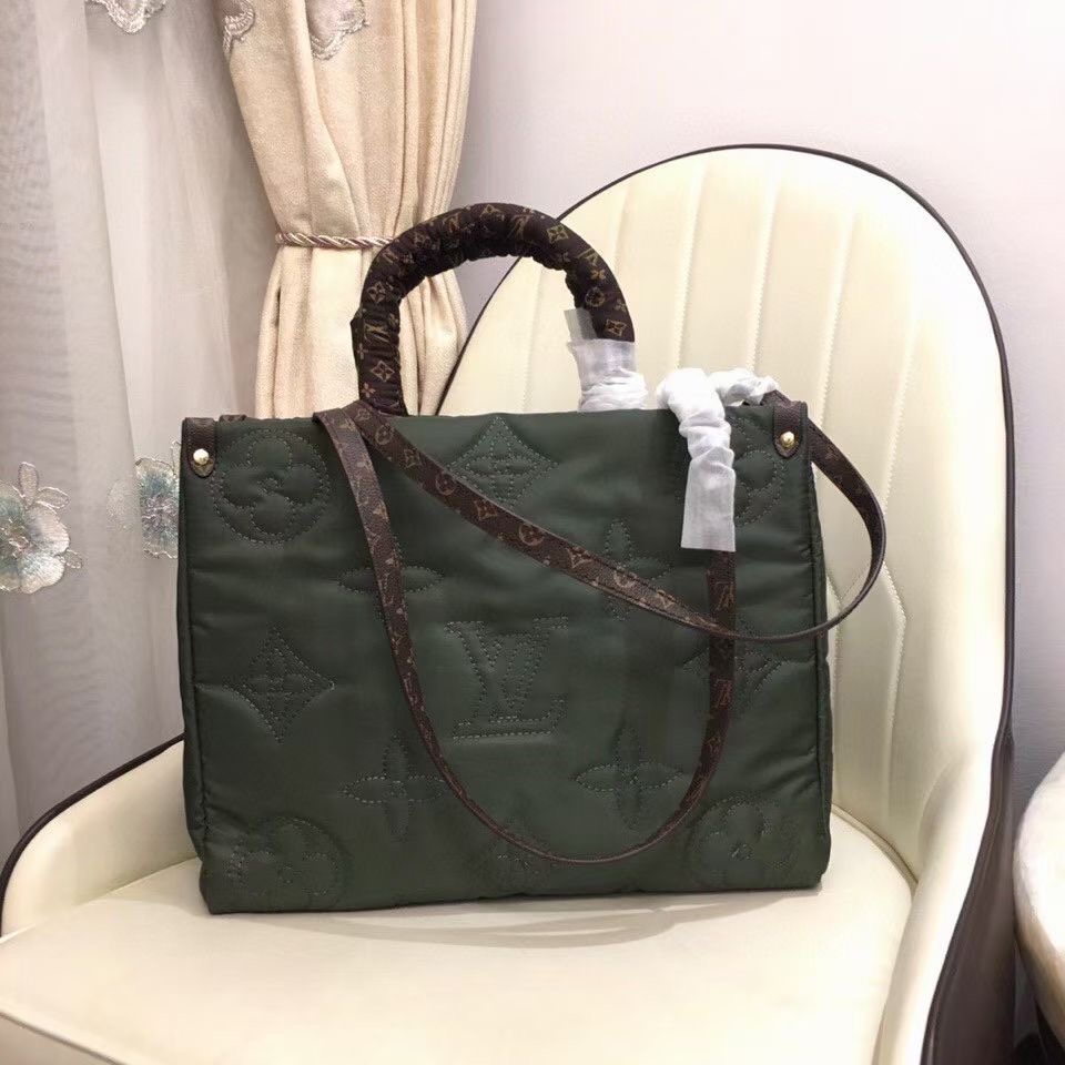 Louis Vuitton ONTHEGO GM M59005 green