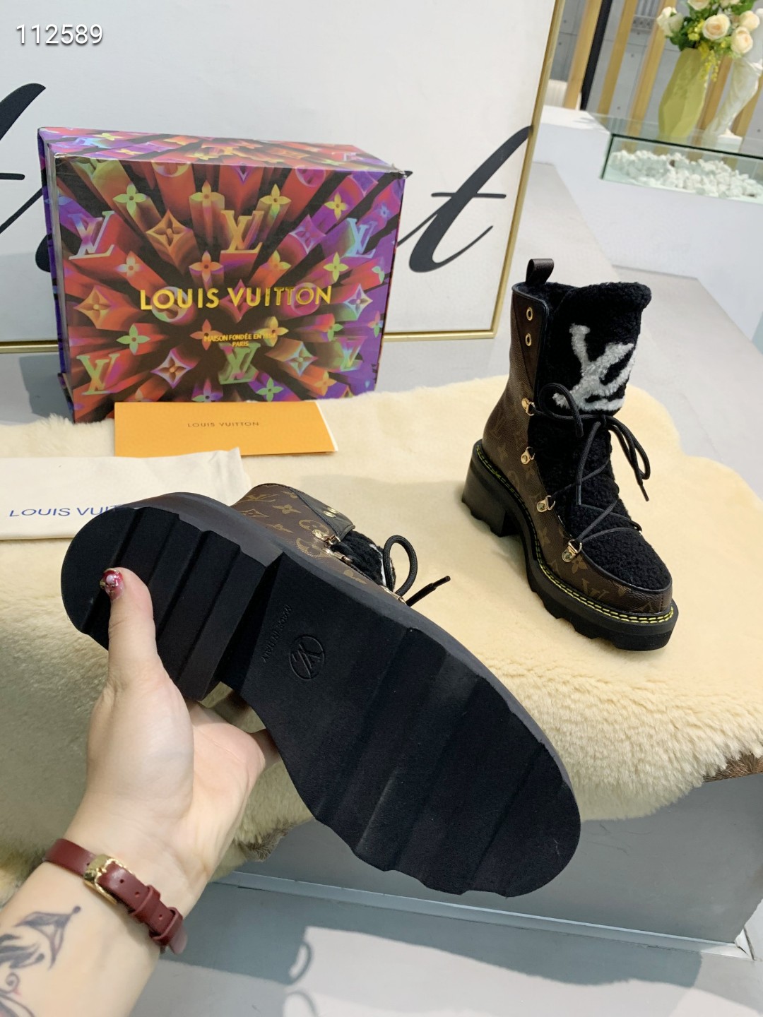 Louis Vuitton Shoes LV1139DS-2
