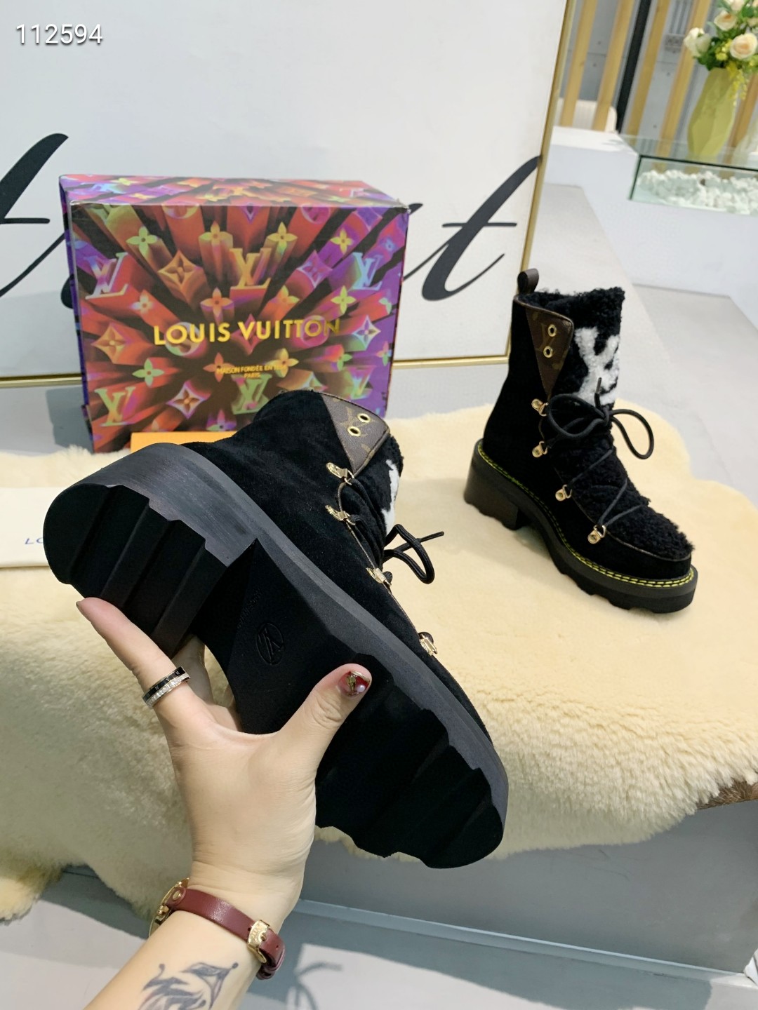 Louis Vuitton Shoes LV1139DS-5