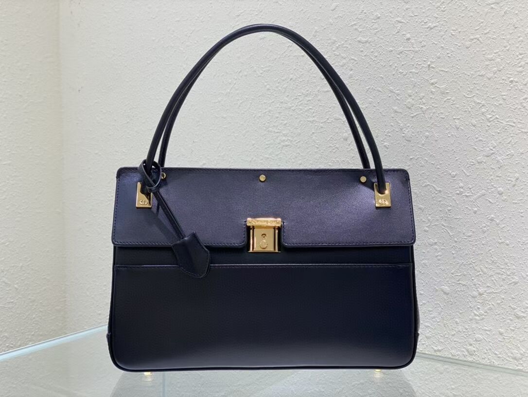 MEDIUM DIOR Shoulder Bag Calfskin C0701 black