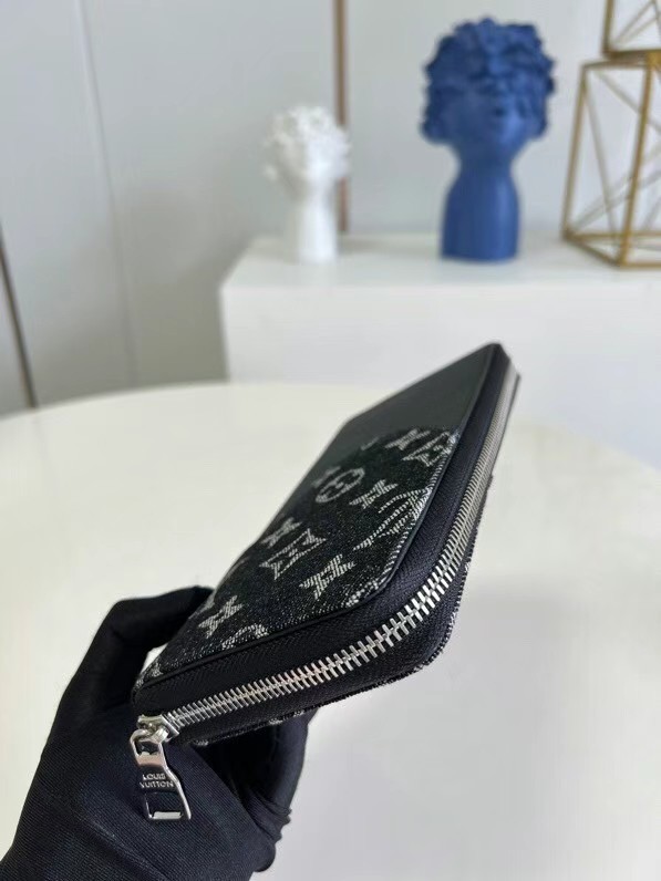 Louis Vuitton BRAZZA WALLET M63095 black