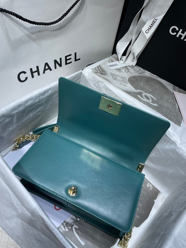 BOY CHANEL Handbag Crumpled Calfskin & Gold-Tone Metal A67086 green