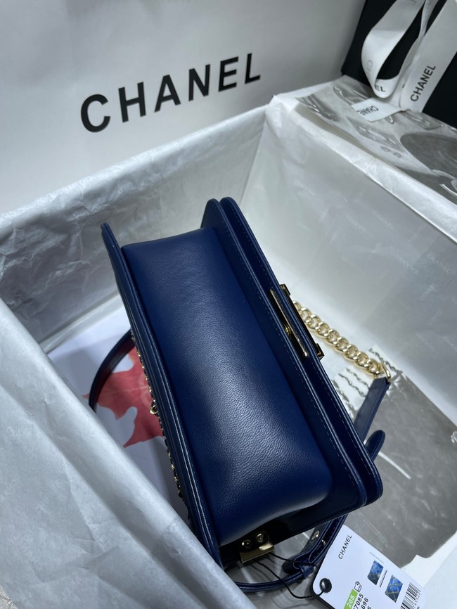 Small BOY CHANEL Handbag Crumpled Calfskin & Gold-Tone Metal A67085 dark blue