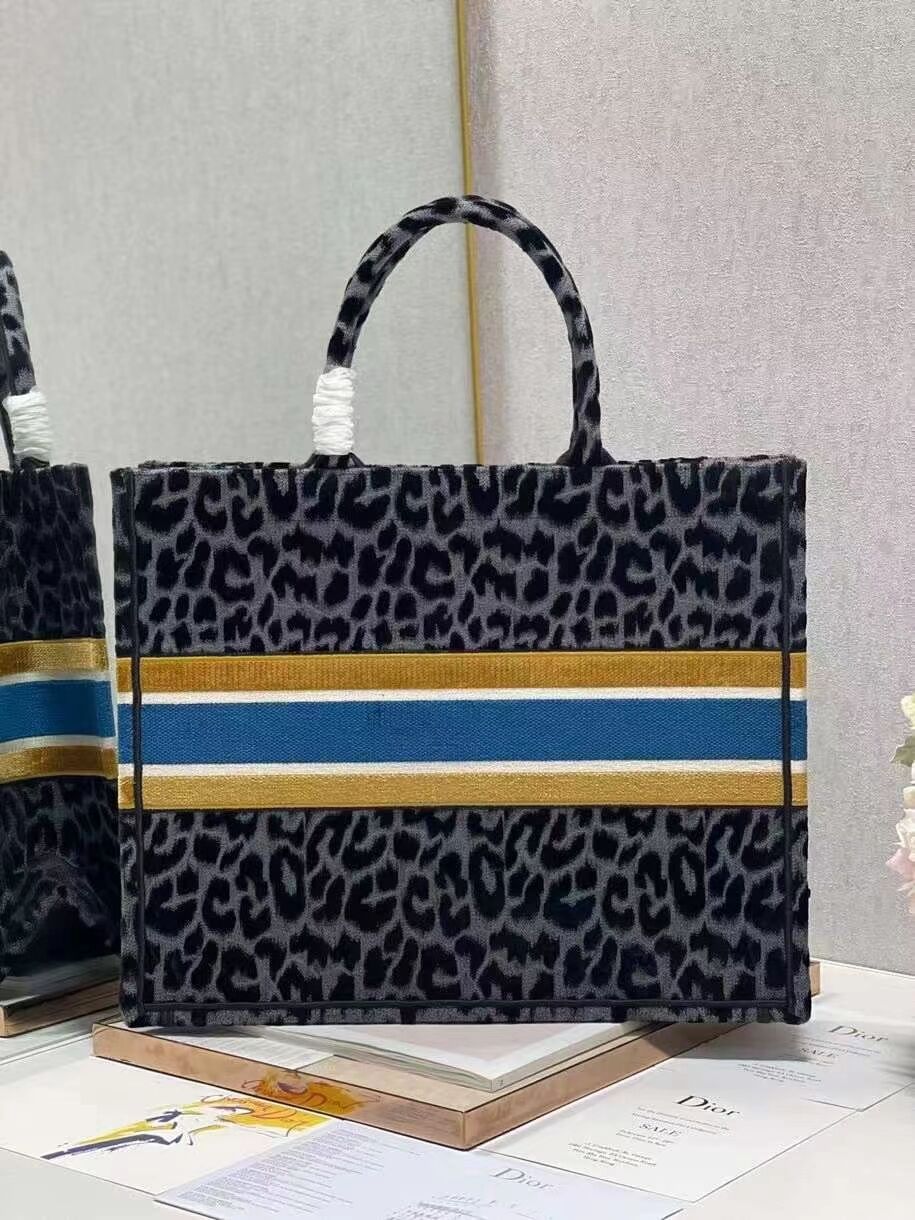 DIOR BOOK TOTE Embroidery C1286-4 Black&gray Leopard Print