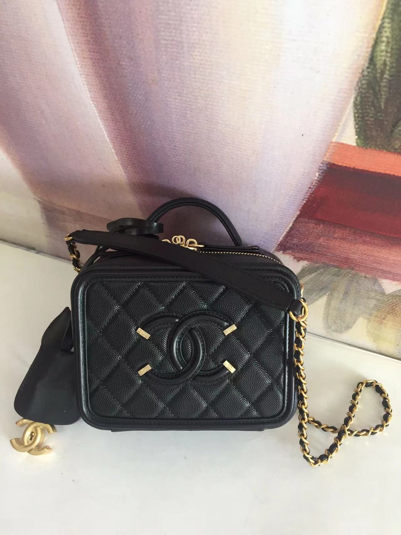 Chanel mini Vanity Case Grained Calfskin A93342 Black