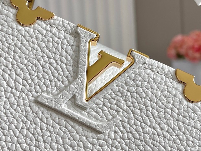 Louis Vuitton CAPUCINES BB M48868 white