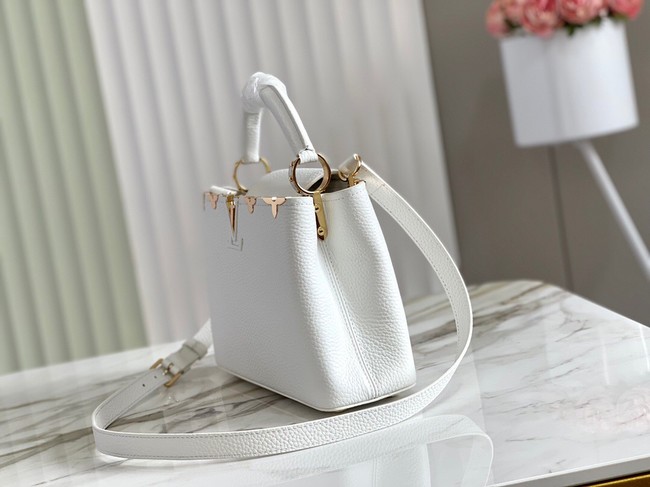 Louis Vuitton CAPUCINES BB M48868 white