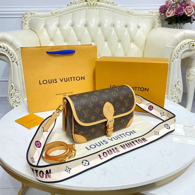 Louis Vuitton Monogram Canvas M45985