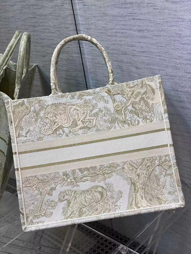 DIOR BOOK TOTE Embroidery C1286-8 cream