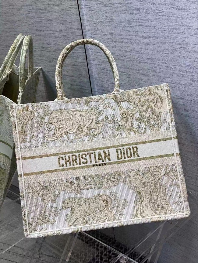 DIOR BOOK TOTE Embroidery C1286-8 cream