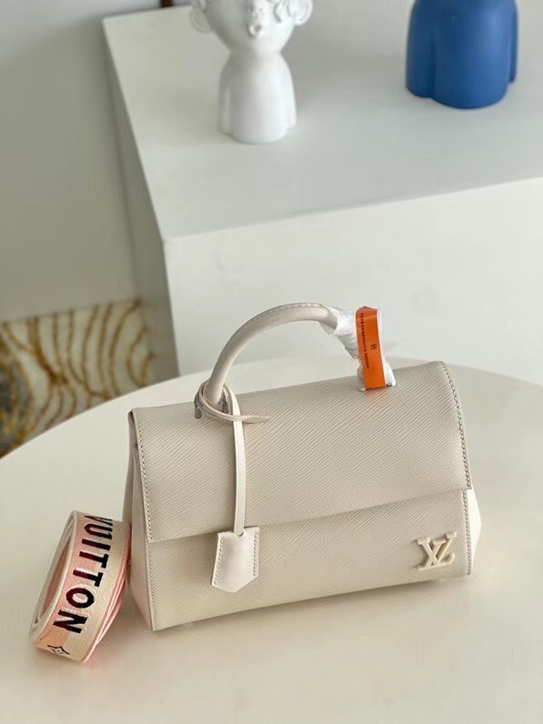 Louis Vuitton CLUNY BB M59134 Quartz