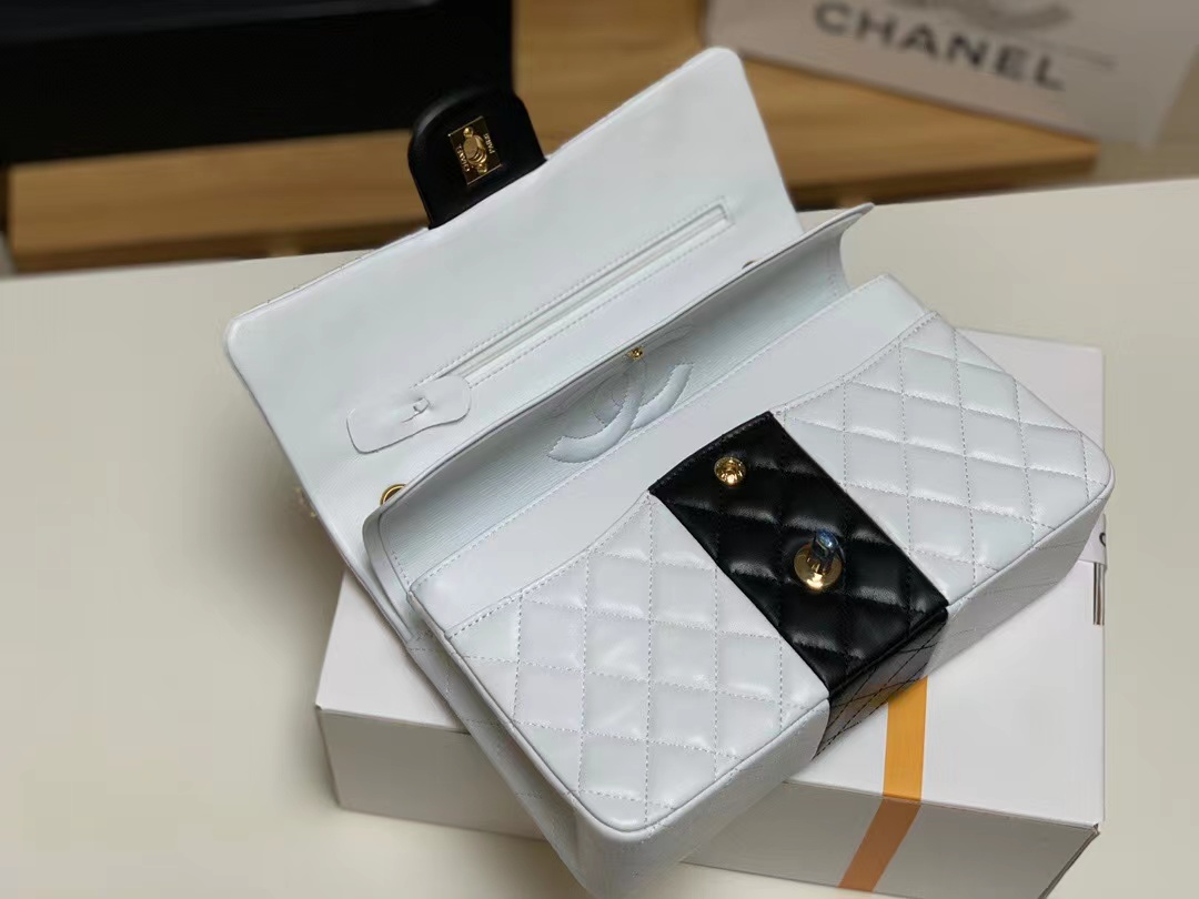 Chanel CLASSIC HANDBAG Lambskin & Gold Metal A01112 White & Black