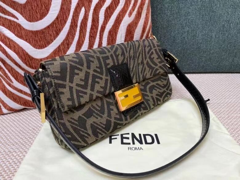 FENDI BAGUETTE fabric bag FM0871 Brown