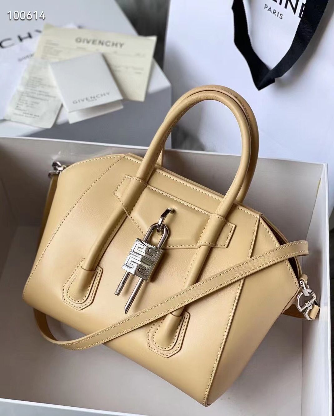 Givenchy Grained Original Calfskin Small Antigona Bag BB0512 Nude