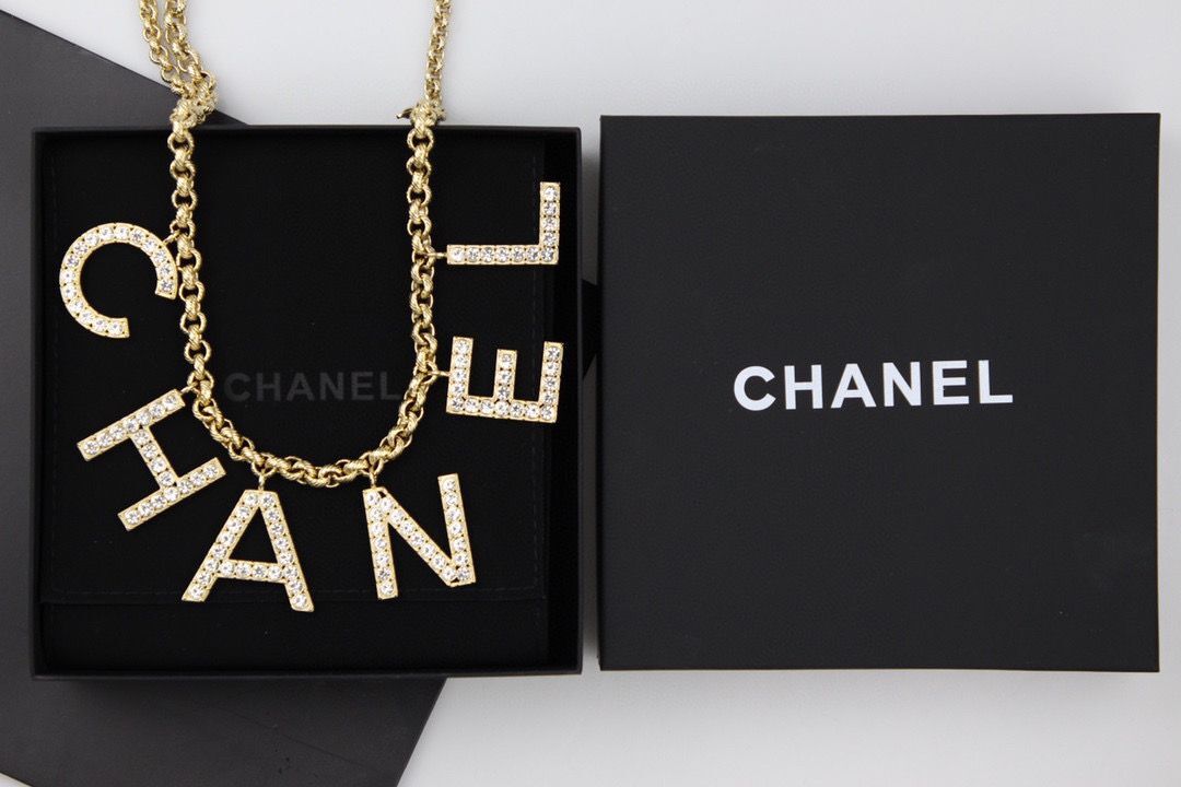 Chanel Necklace CN32690