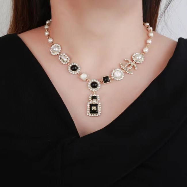 Chanel Necklace CE7241