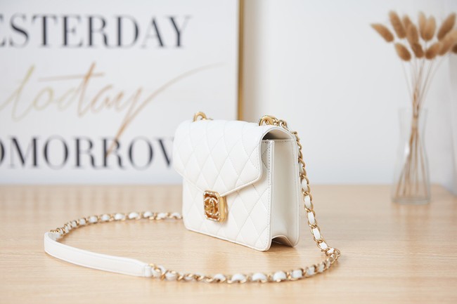 Chanel SMALL FLAP BAG AS2840 white